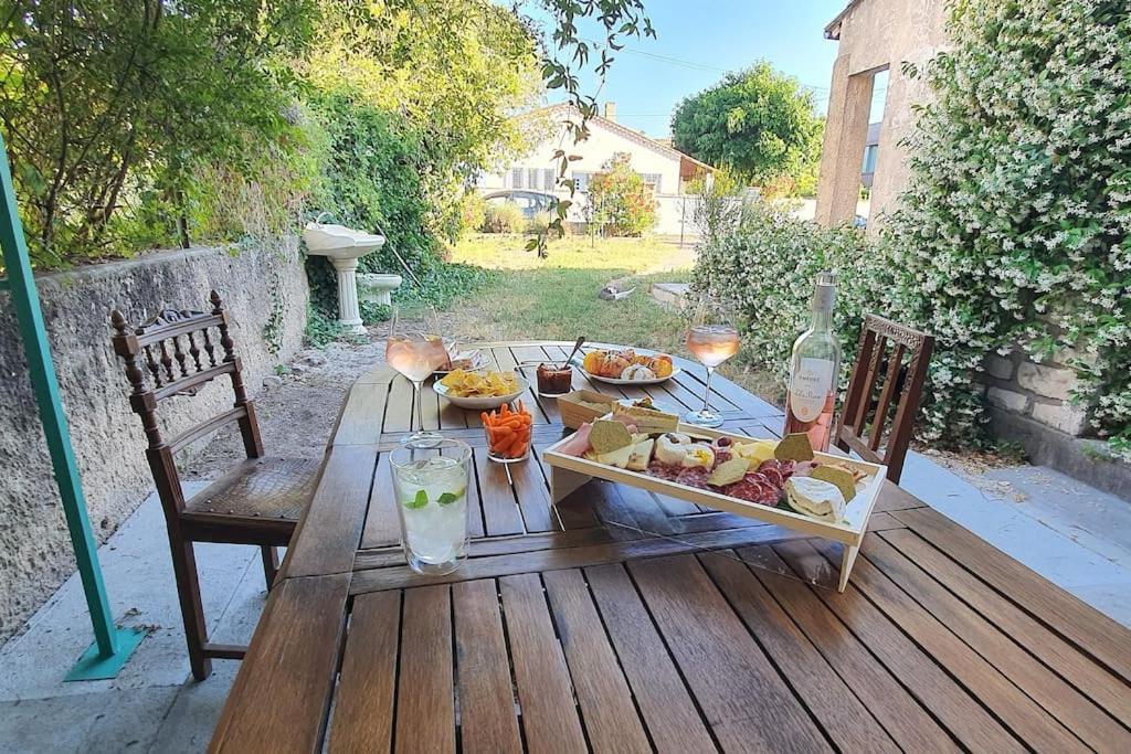 Villa Interlude LʼIsle-sur-la-Sorgue Exterior foto